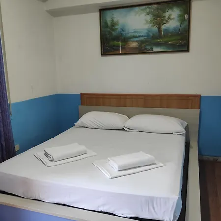 两只鸭子旅舍 * 罗马