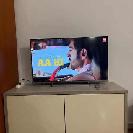 بيت شباب تو دك هوستال روما