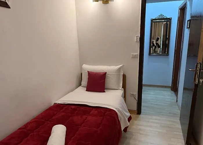 ホステル トゥー ダックス ローマ